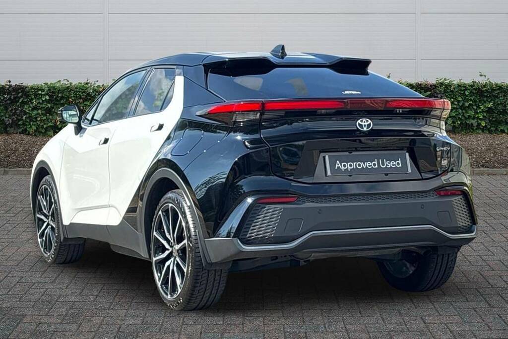 Toyota C-Hr 2.0 Phev Gr Sport Cvt FY26ZXM White #4