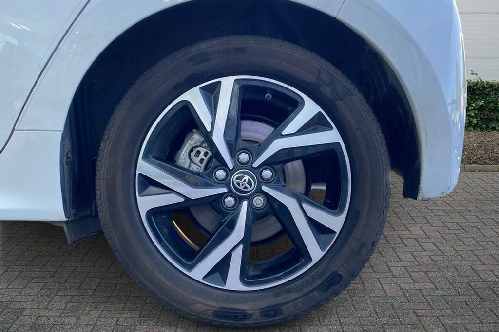 Toyota Yaris 1.5 Hybrid Design Cvt WU25LNA White #6