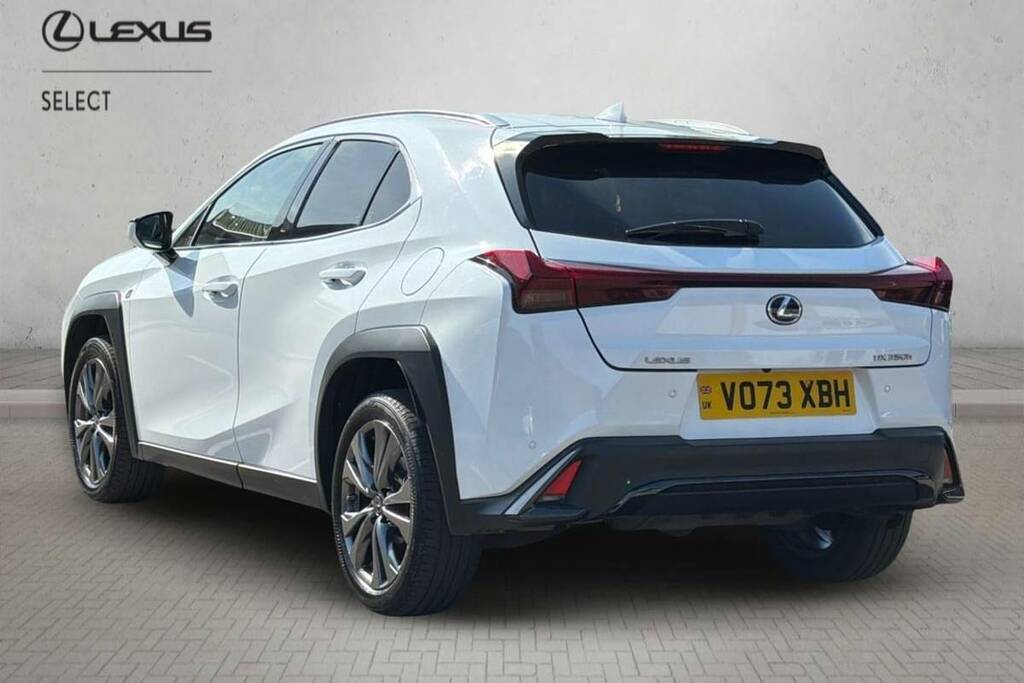 Lexus UX 250H 2.0 F-sport Design Cvt VO73XBH White #4
