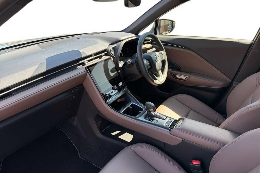 Lexus LBX 1.5 Premium Plus E-cvt VO74KVC Grey #5