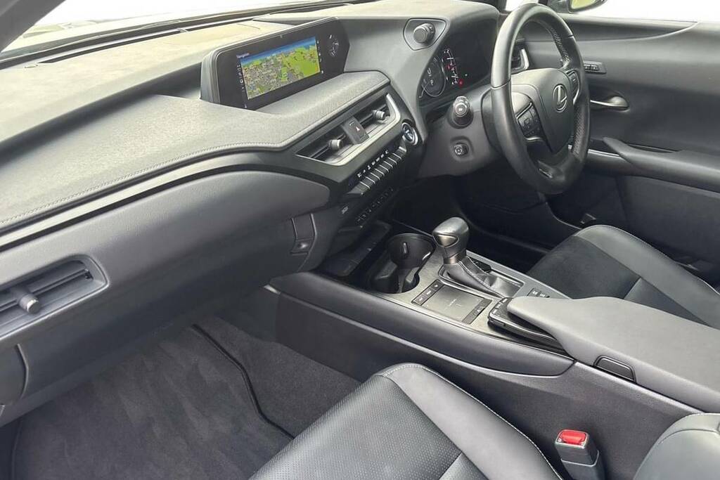 Lexus UX 250H 2.0 Takumi Cvt Silver #6