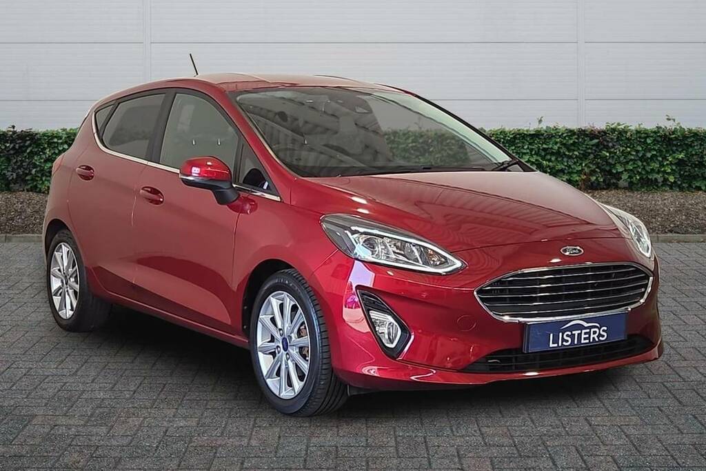 Ford Fiesta 1.0 Ecoboost Hybrid Mhev 125 Titanium Red