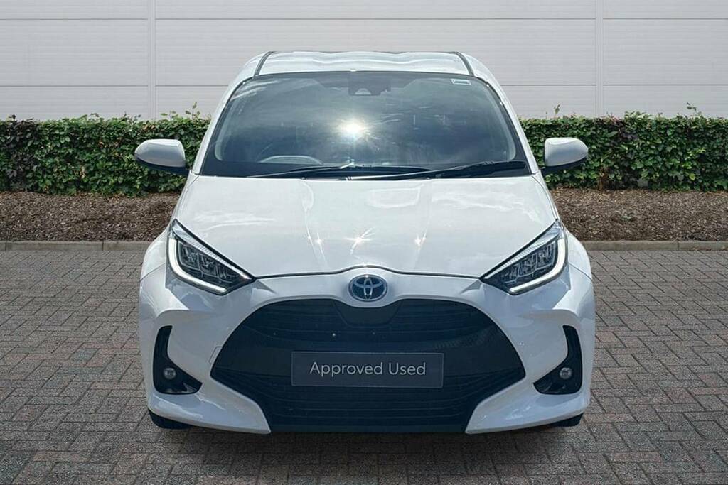 Toyota Yaris 1.5 Hybrid Design Cvt FD23MVM White #3