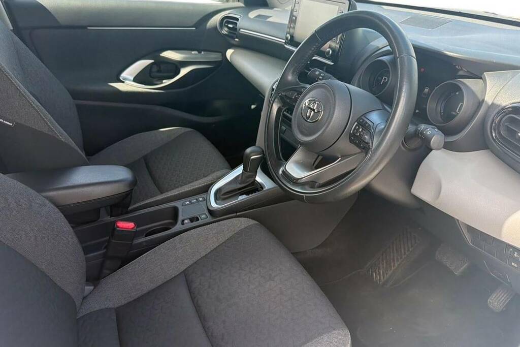 Toyota Yaris Cross Excel Grey #12