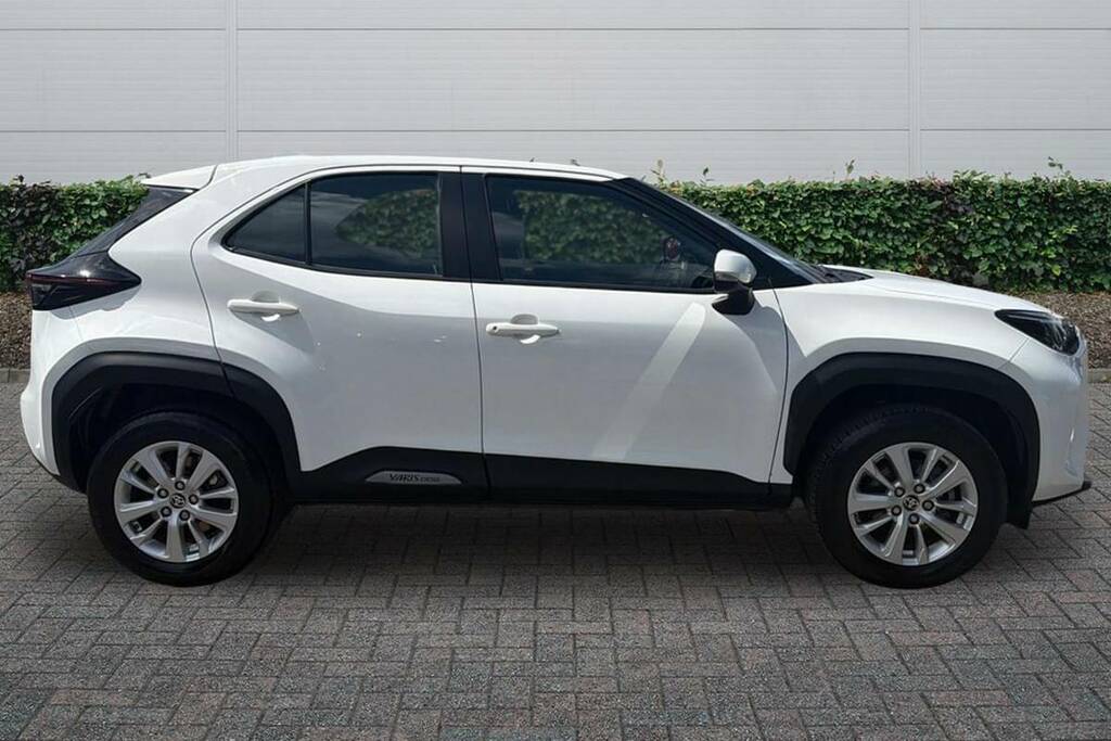 Toyota Yaris Cross Excel Grey #5