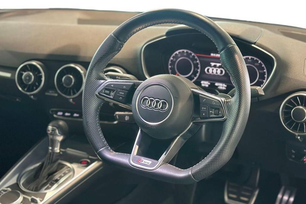 Audi TT 2.0T Fsi Quattro Black Edition S Tronic Black #4