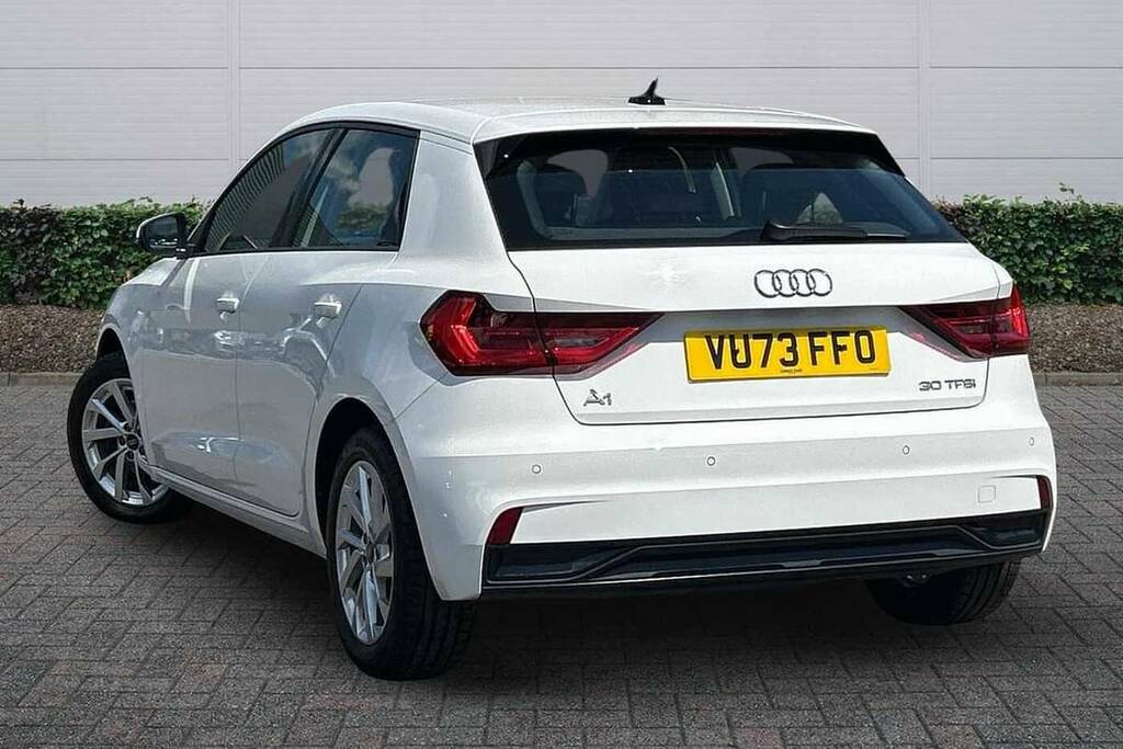Audi A1 30 Tfsi 110 Sport S Tronic VU73FFO White #3