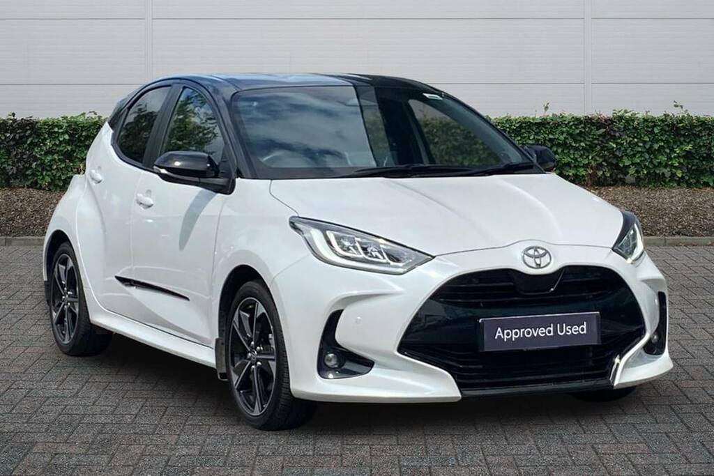 Toyota Yaris 1.5 Hybrid 130 Premiere Edition Cvt White