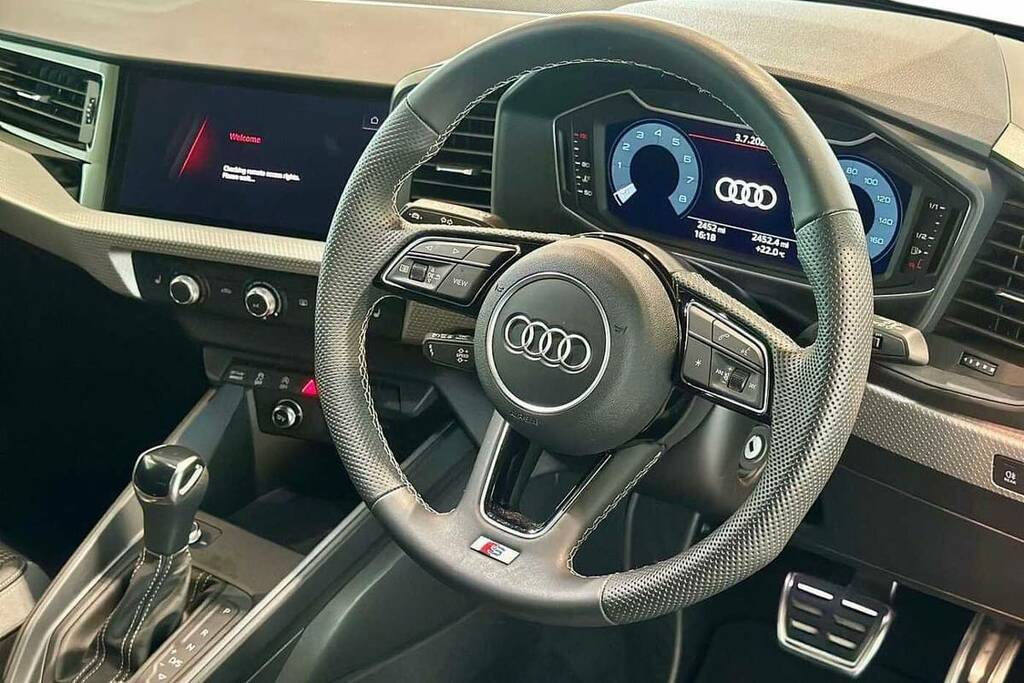Audi A1 35 Tfsi S Line S Tronic Black #6