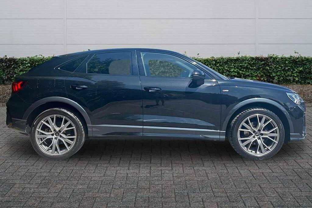 Audi Q3 35 Tfsi Black Edition S Tronic 20 Alloy VN24XXO Black #4