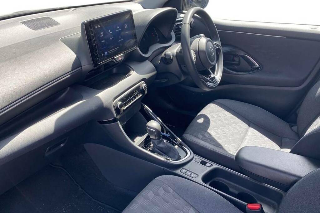 Toyota Yaris 1.5 Vvt-h Icon E Cvt Red #7