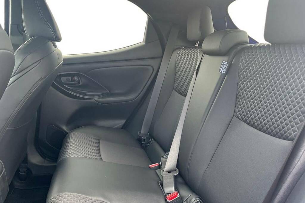 Toyota Yaris 1.5 Hybrid 130 Excel Cvt Hatchback PX26UGT Black #9