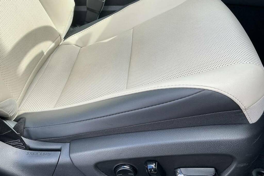 Lexus ES 2.5 300H Premium Edition Saloon Hybrid Black #17