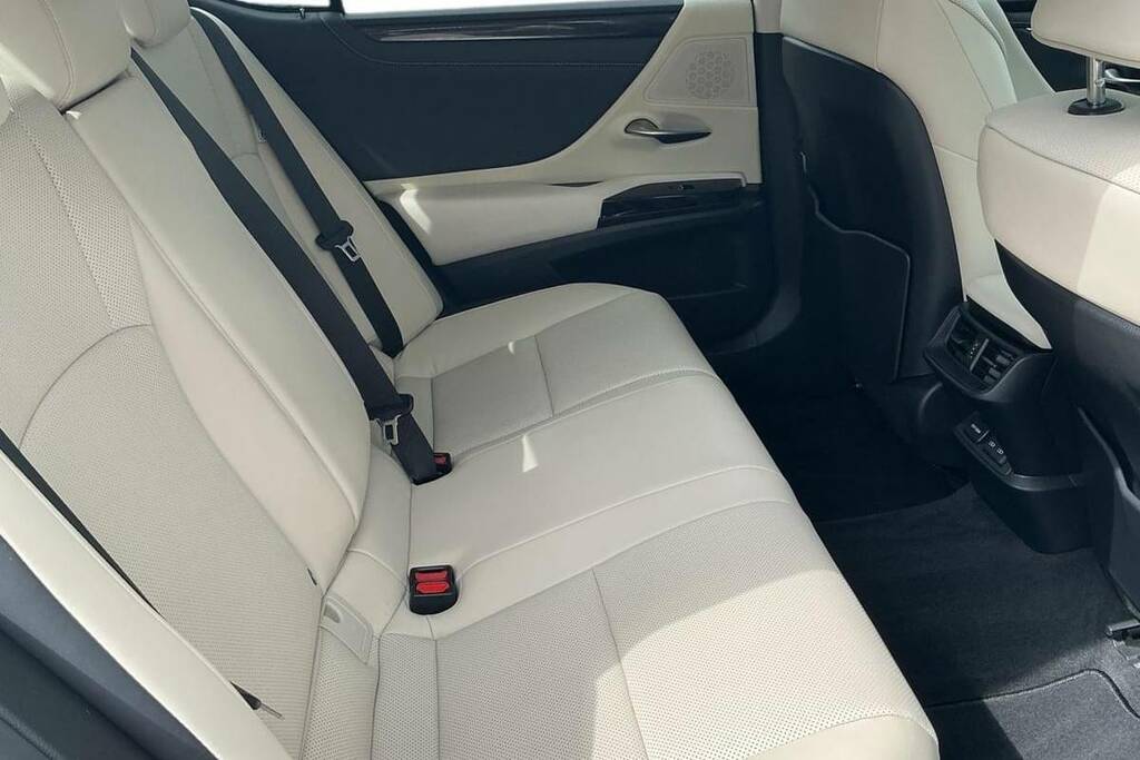 Lexus ES 2.5 300H Premium Edition Saloon Hybrid Black #8