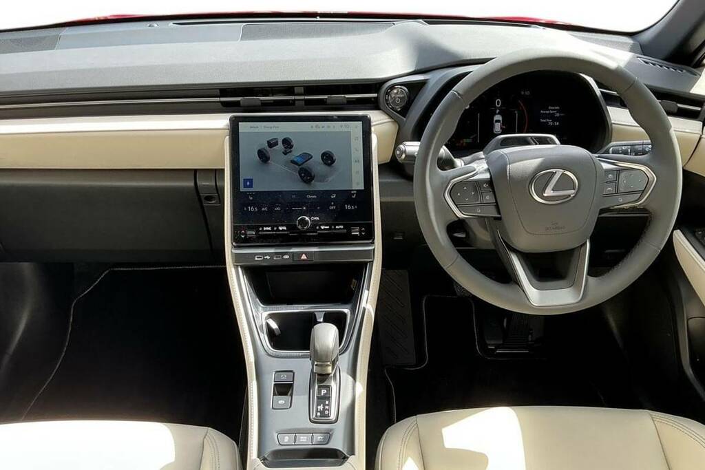 Lexus LBX 1.5 Premium Plus E-cvt Red #6