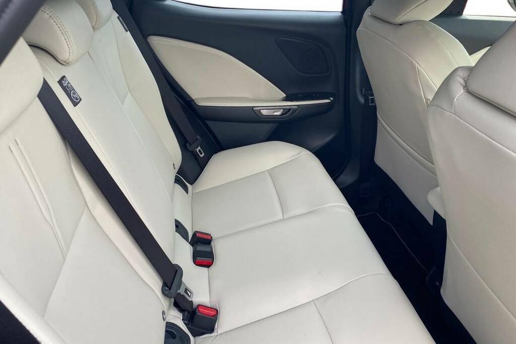 Lexus LBX 1.5 Premium Plus E-cvt #6