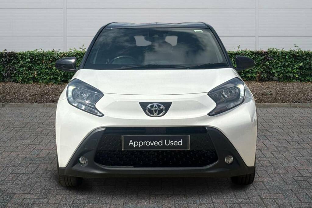 Toyota Aygo X 1.0 Vvt-i Edge FV23VWX White #3
