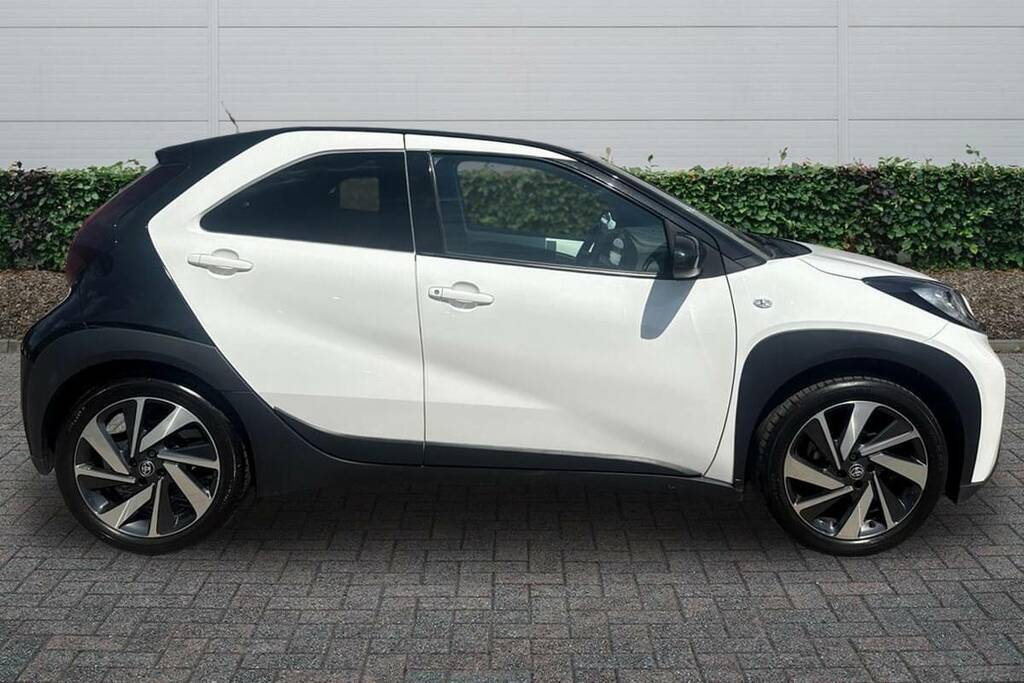 Toyota Aygo X 1.0 Vvt-i Edge FV23VWX White #5