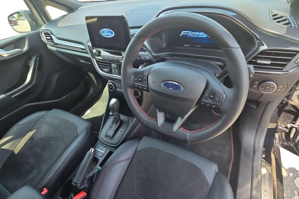 Ford Fiesta 1.0 Ecoboost Hbd Mhev 125 St-line Vignale LV72YLJ Black #4