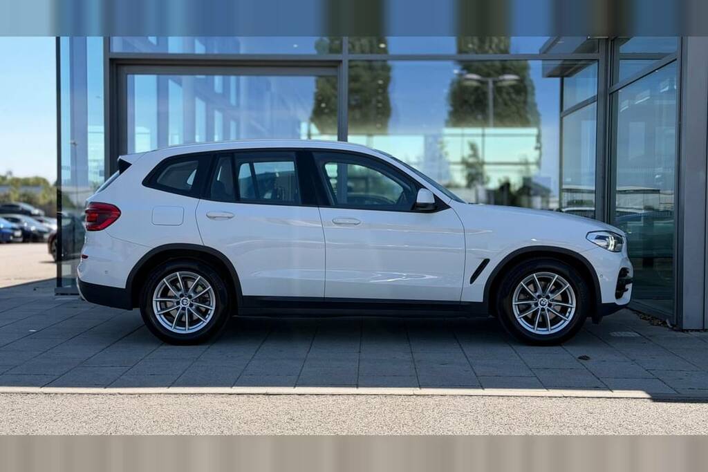 BMW X3 Xdrive20i Se Step DK19HPF White #3