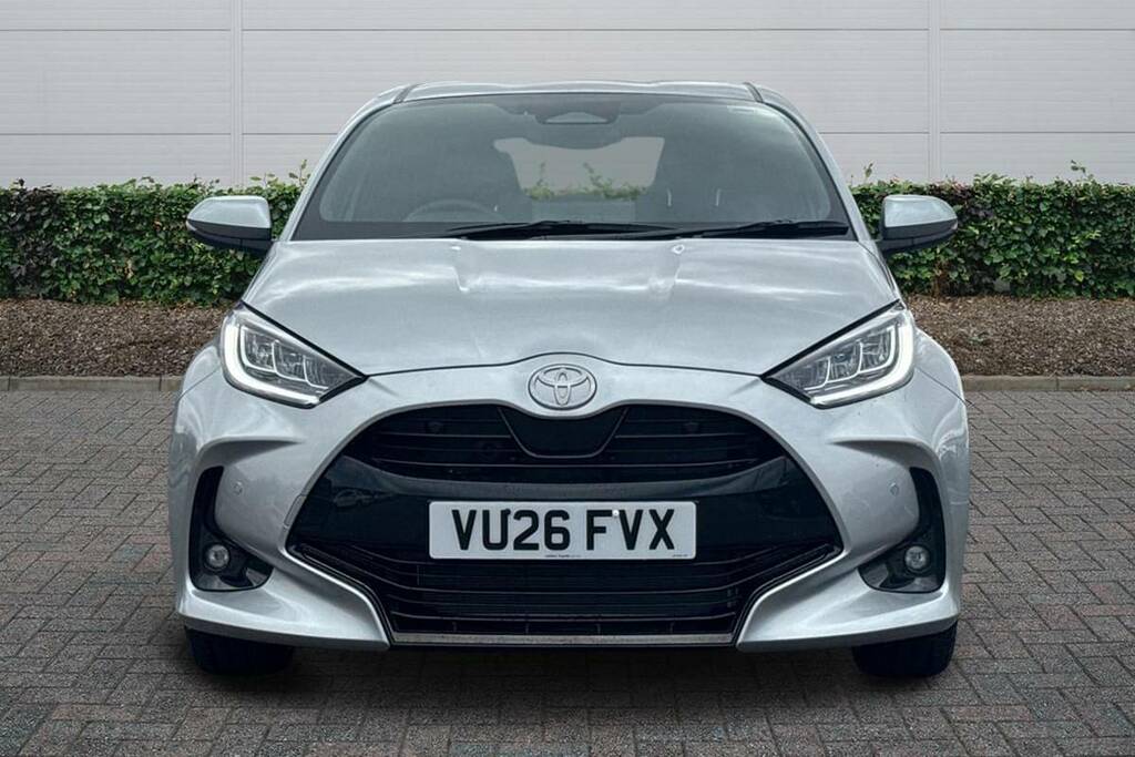 Toyota Yaris 1.5 Hybrid 130 Excel Cvt Silver #3