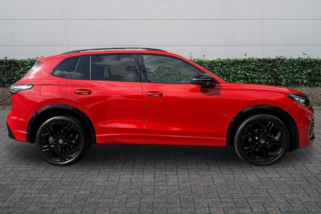 Volkswagen Tiguan 1.5 Etsi 150 R-line Dsg FL25AZA Red #4