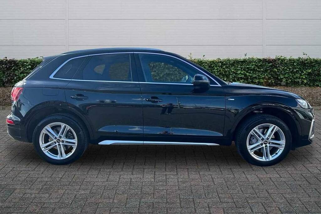 Audi Q5 40 Tdi Quattro S Line S Tronic BA73ZHJ Black #4