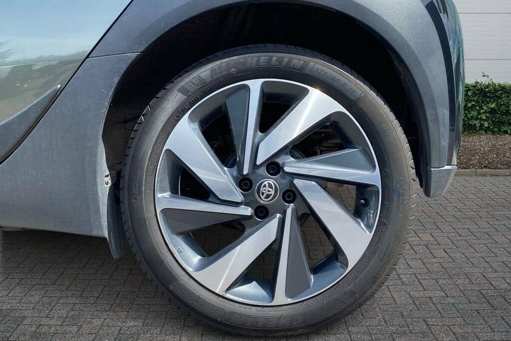 Toyota Aygo X 1.0 Vvt-i Edge #6