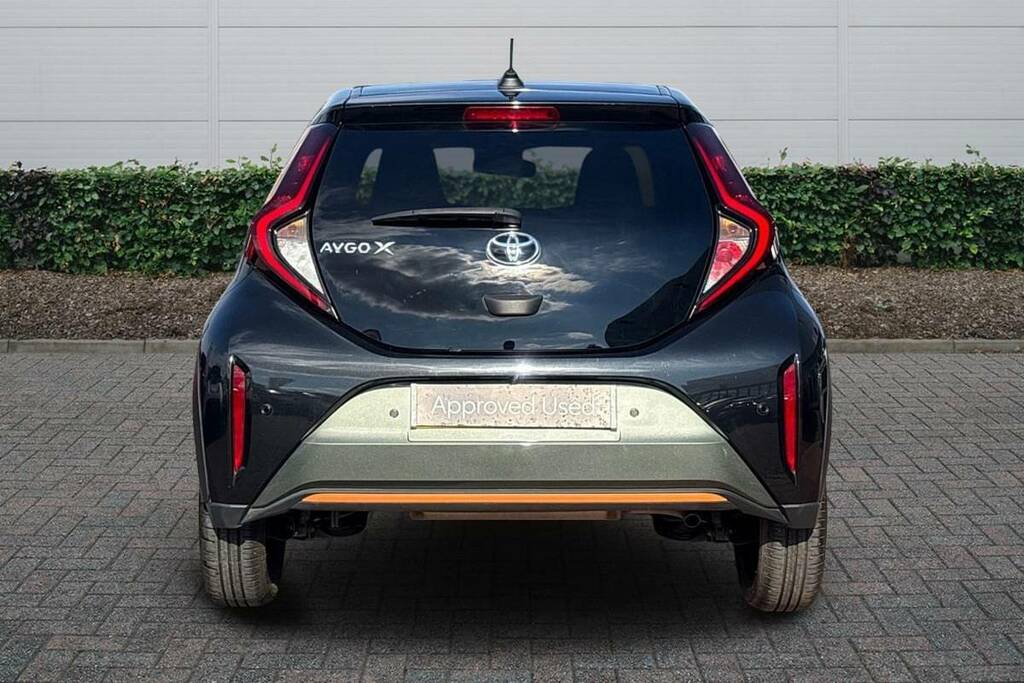 Toyota Aygo X 1.0 Vvt-i Limited Edition VK72ULV Green #5