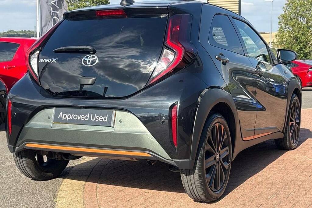 Toyota Aygo X 1.0 Vvt-i Limited Edition VK72ULV Green #6