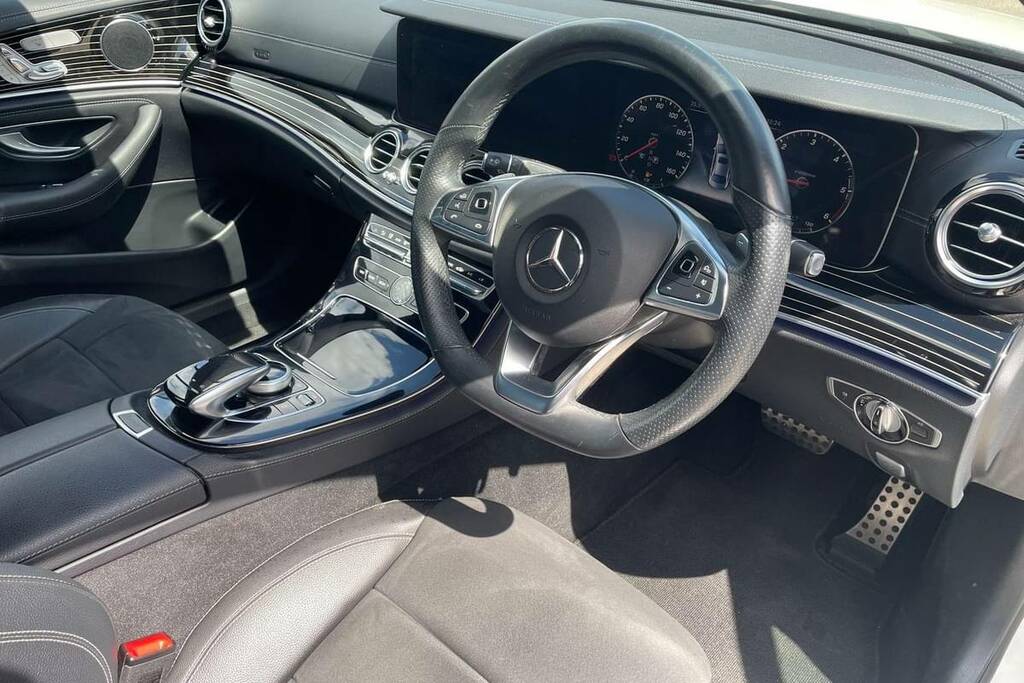Mercedes-Benz E Class E220d Amg Line Premium 9G-tronic White #4