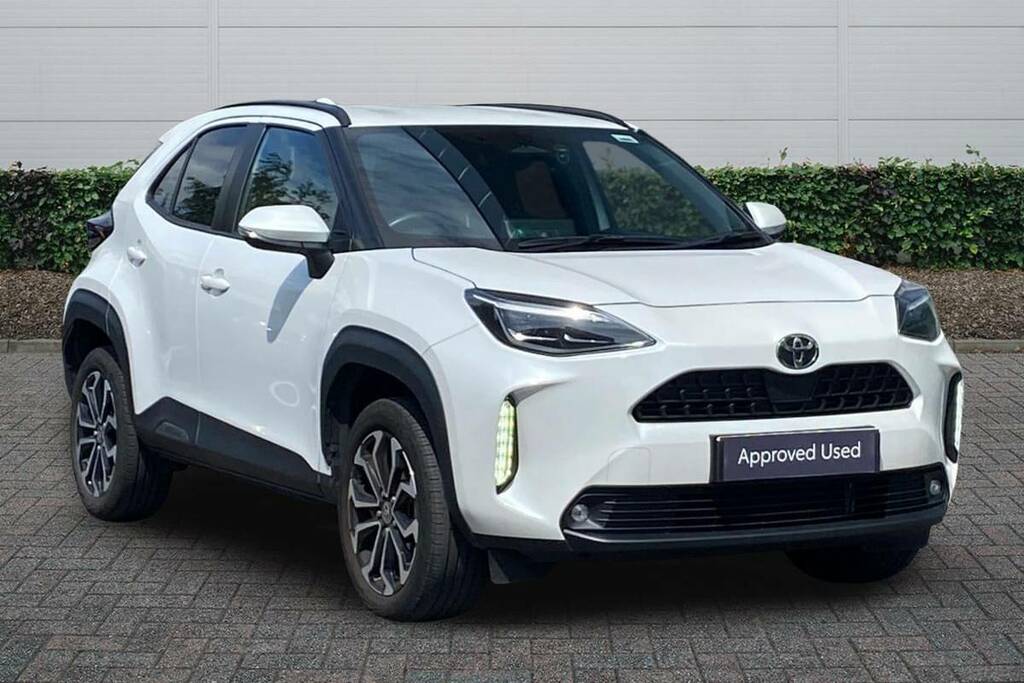 Toyota Yaris Cross 1.5 Hybrid Design Cvt White