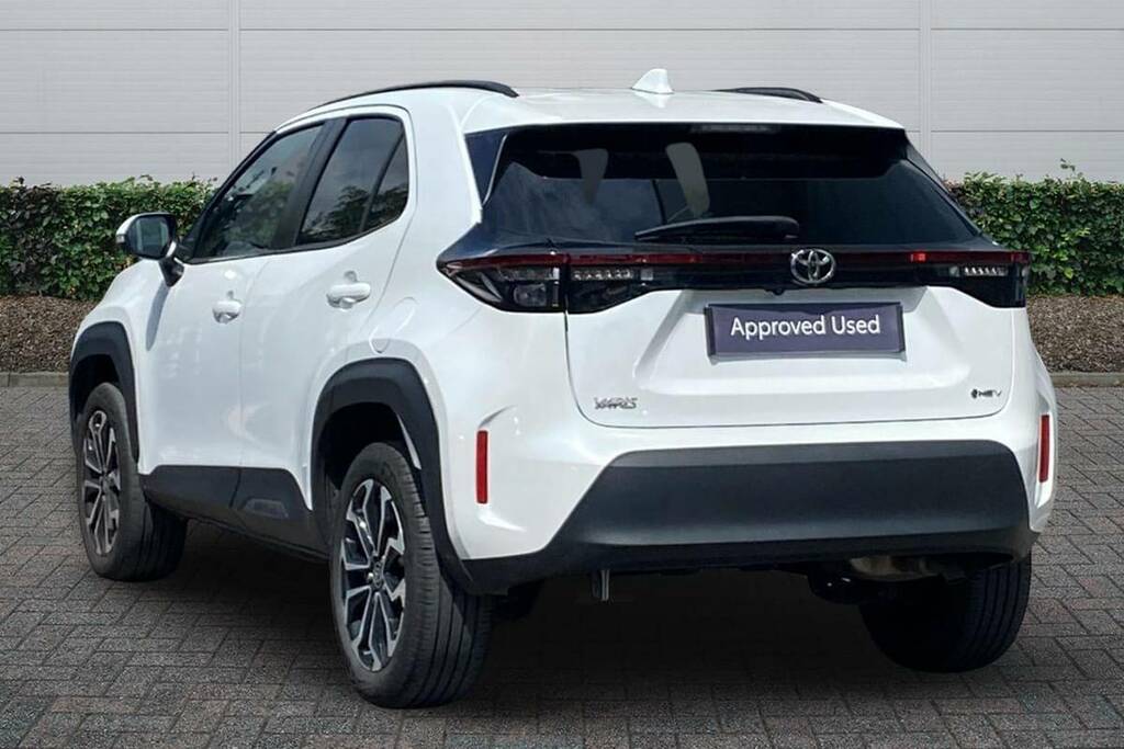 Toyota Yaris Cross 1.5 Hybrid Design Cvt White #2