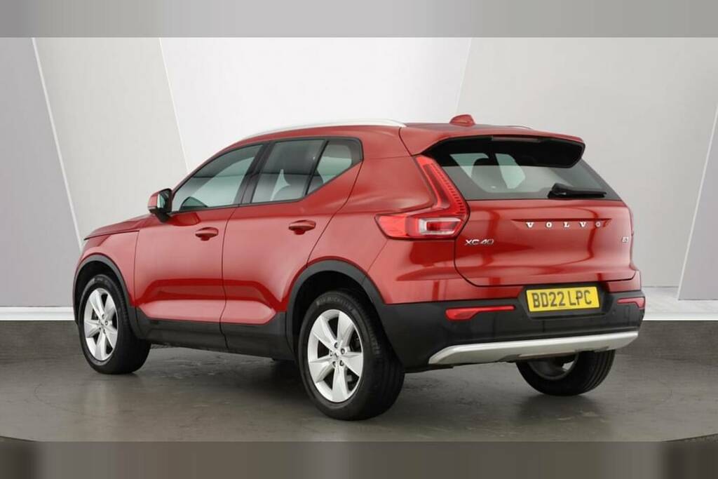 Volvo XC40 2.0 B3p Core Red #3