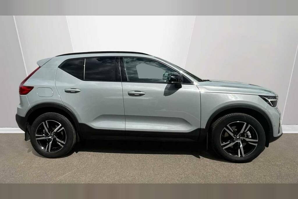 Volvo XC40 2.0 B3p Plus Dark Grey #3