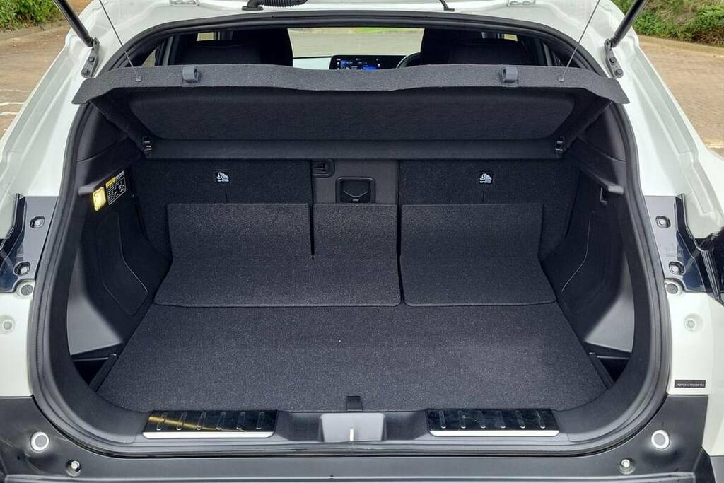 Toyota Urban Cruiser 61Kwh Excel Blue #10
