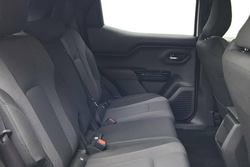 Toyota Urban Cruiser 61Kwh Excel Blue #9