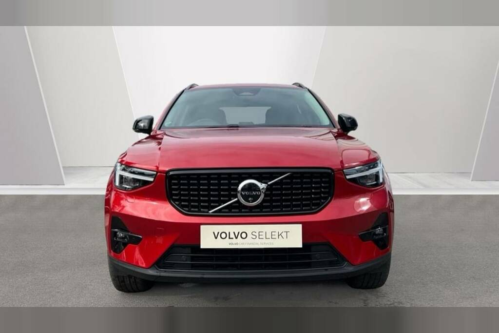 Volvo XC40 2.0 B4p Ultra Dark OY74RSU Red #6