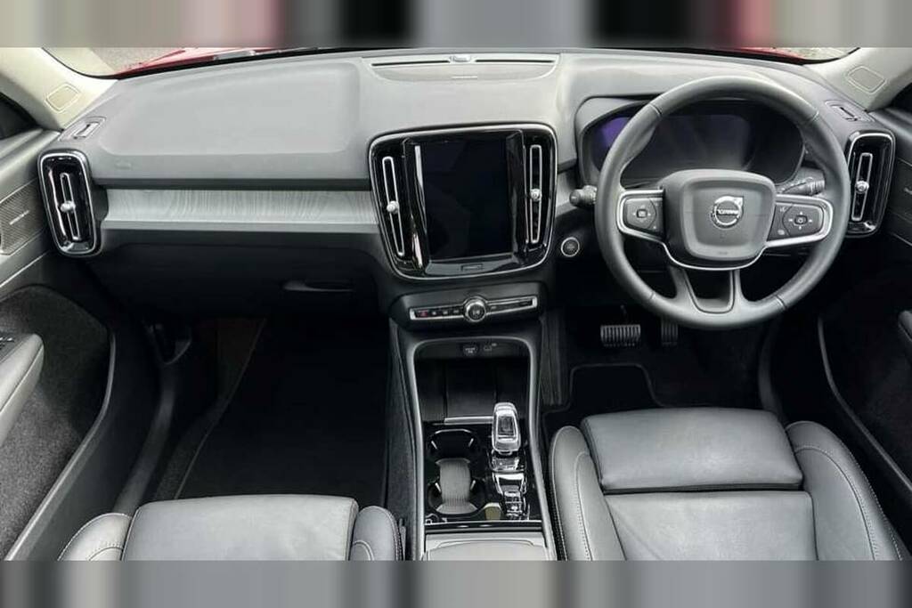 Volvo XC40 2.0 B4p Ultra Dark OY74RSU Red #5