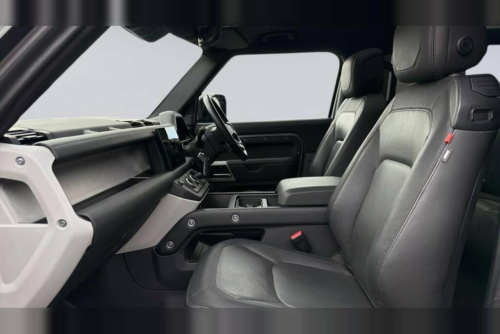 Land Rover Defender 90 3.0 D250 X-dynamic Hse 90 Grey #3