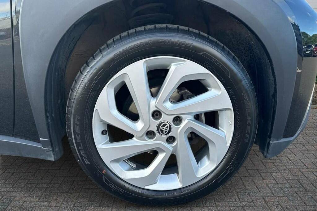 Toyota Aygo X 1.0 Vvt-i Pure FH23MVE Black #6