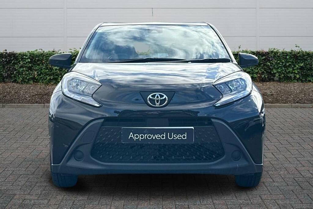 Toyota Aygo X 1.0 Vvt-i Pure FH23MVE Black #3