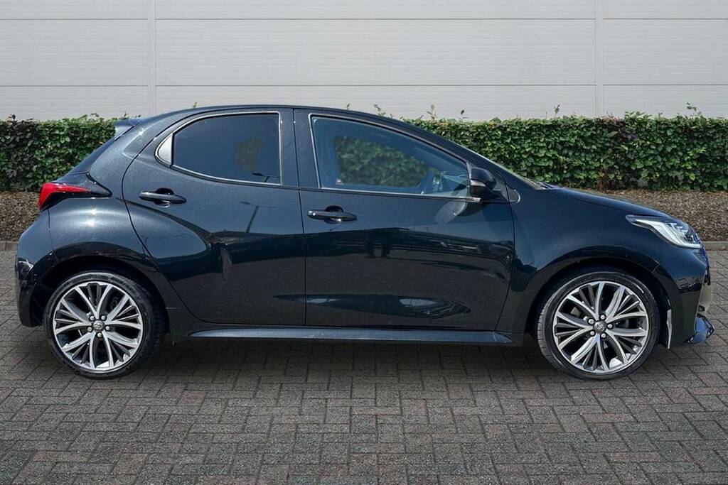 Toyota Yaris 1.5 Hybrid Excel Cvt BJ24DXV Black #5