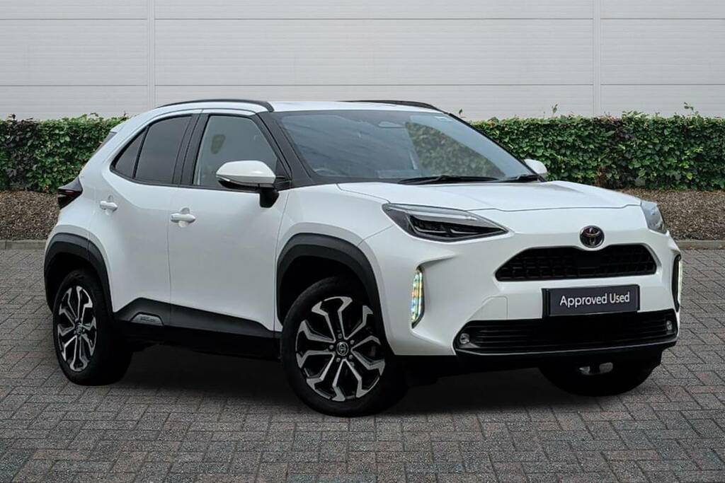 Toyota Yaris Cross 1.5 Hybrid Design Cvt White