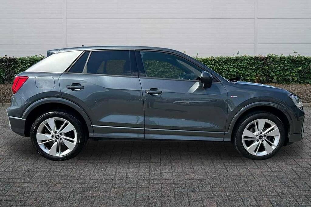 Audi Q2 35 Tfsi S Line S Tronic VE72URW Grey #4