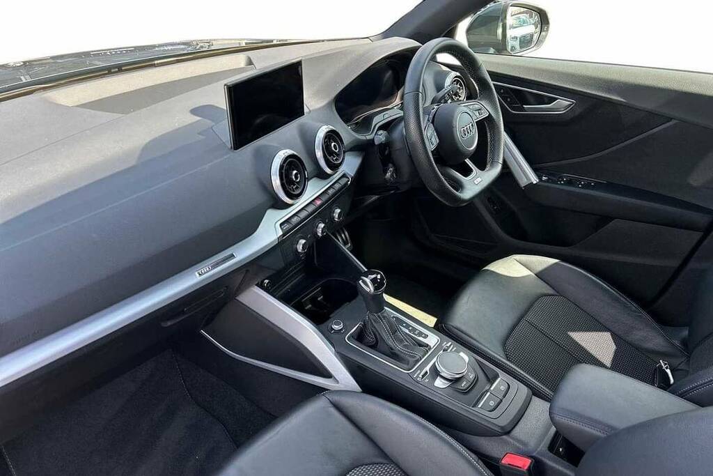 Audi Q2 35 Tfsi S Line S Tronic VE72URW Grey #2