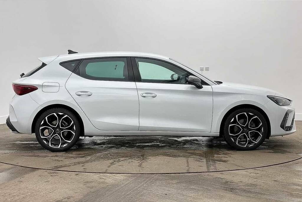 Cupra Leon 1.5 Etsi 150 V1 Dsg White #4