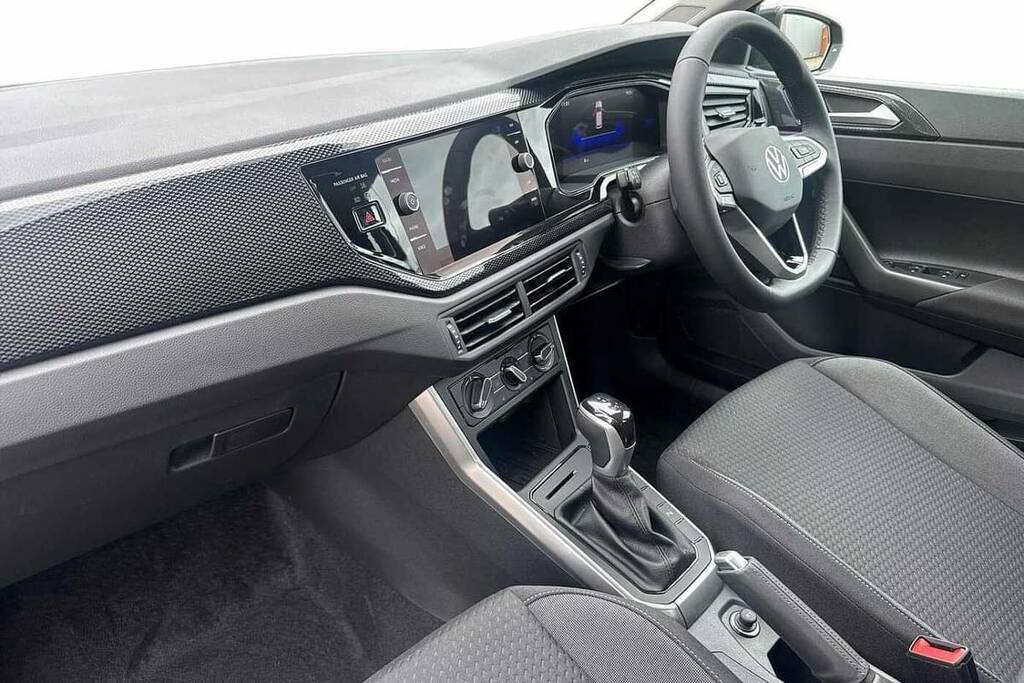 Volkswagen Polo 1.0 Tsi Life Dsg FM26LSF Black #2