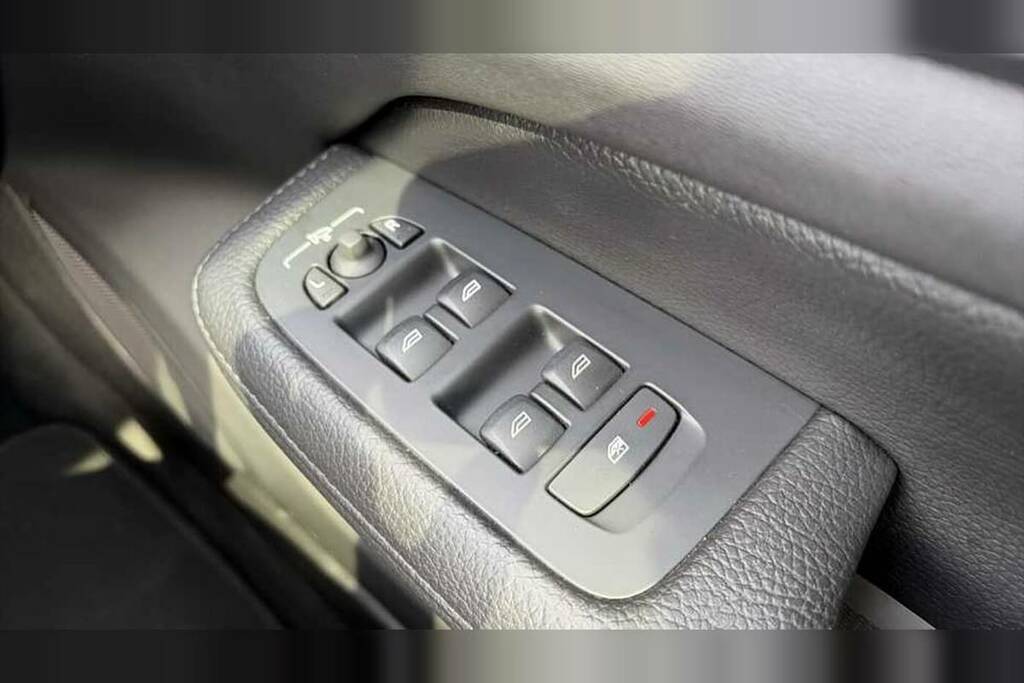 Volvo V60 Cross Country 2L Null Blue #17