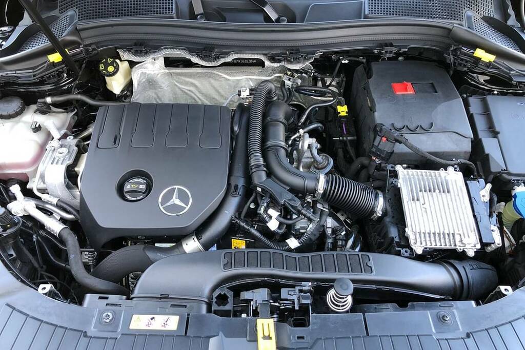 Mercedes-Benz GLA Class 200 Amg Line Executive KR24HJG Black #5